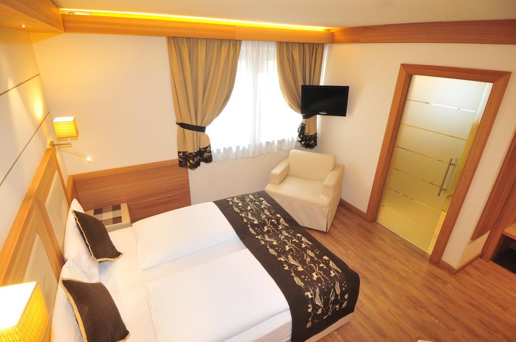 Hotel Bondi Livigno Zewnętrze zdjęcie