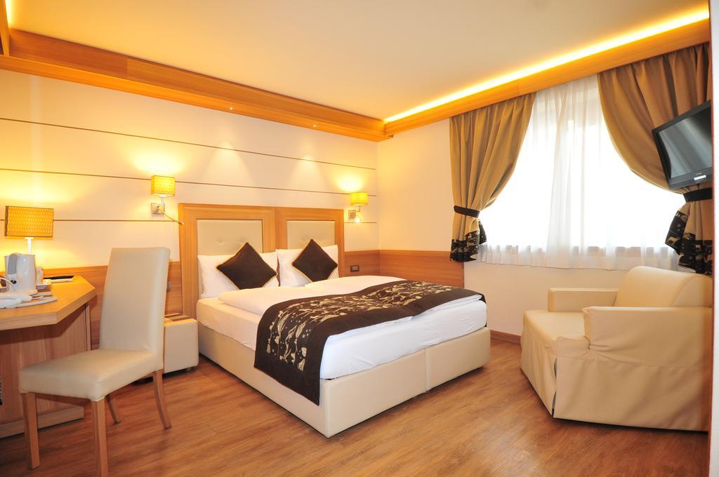 Hotel Bondi Livigno Zewnętrze zdjęcie